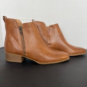 Wonderly Women's Tan Ankle Boots
